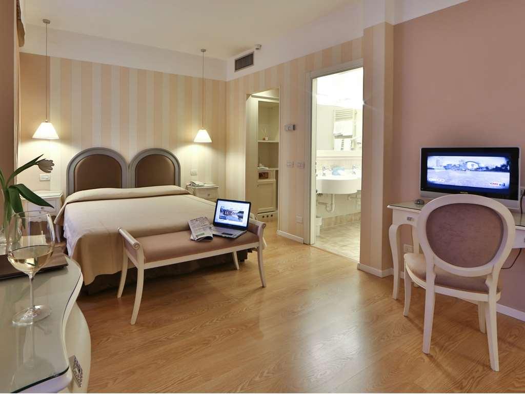 Bonotto Hotel Belvedere Bassano del Grappa Oda fotoğraf